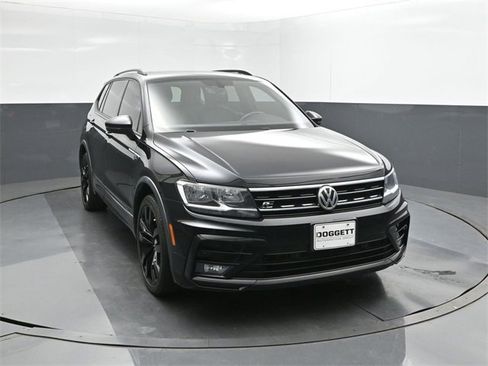 Used 2021 Volkswagen Tiguan SE R-Line w/ 3-Row Tiguan MDO Package image 22
