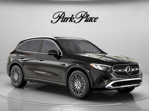 Used 2026 Mercedes-Benz GLC 300 image 32