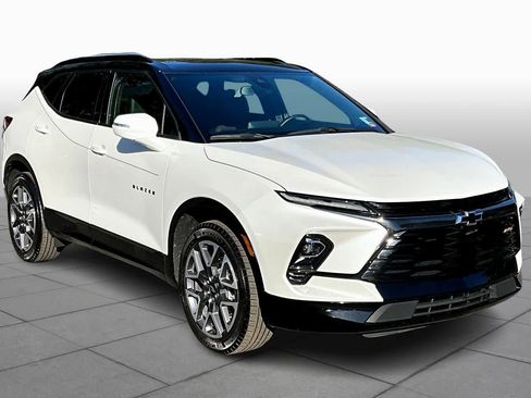 Used 2023 Chevrolet Blazer RS w/ Enhanced Convenience Package image 2