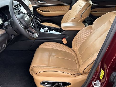 Used 2024 Jeep Grand Cherokee L Summit w/ Advanced Protech Group IV image 14