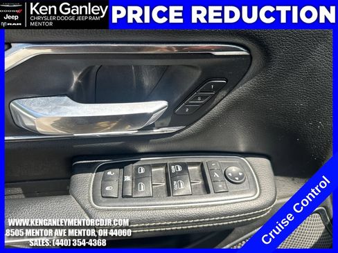 Used 2019 RAM 1500 Laramie AWD/4WD image 11