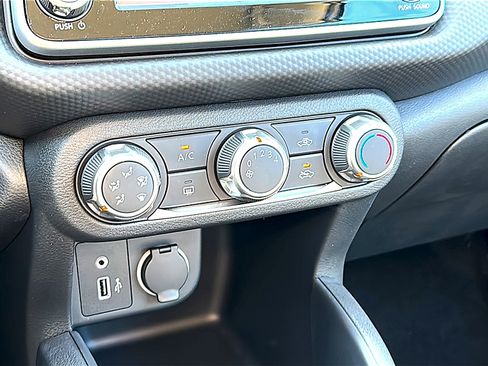 New 2025 Nissan Kicks Play S image 23