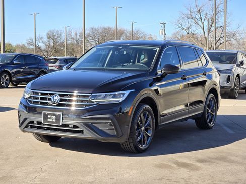 Used 2022 Volkswagen Tiguan SE image 4