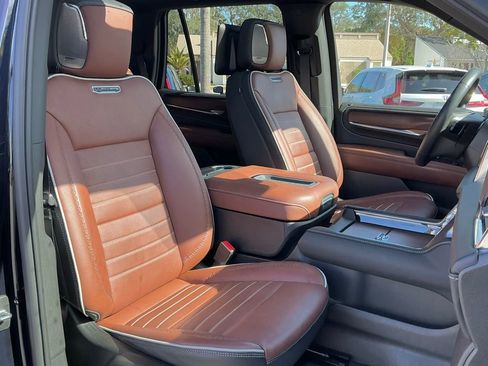 Used 2024 GMC Yukon Denali Ultimate image 17