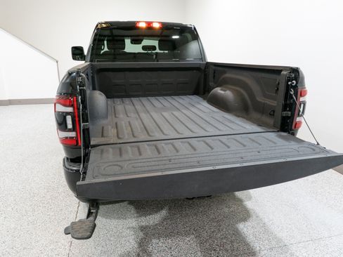 Used 2024 RAM 2500 Big Horn w/ Night Edition AWD/4WD image 10