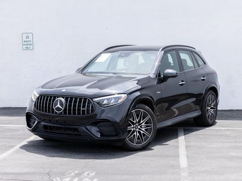 Used 2025 Mercedes-Benz GLC 43 AMG 4MATIC image 10