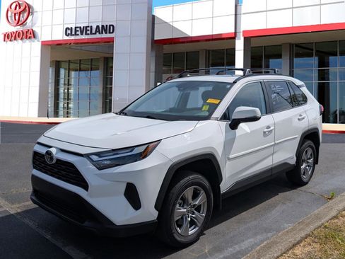 Used 2025 Toyota RAV4 XLE w/ Convenience Package image 3