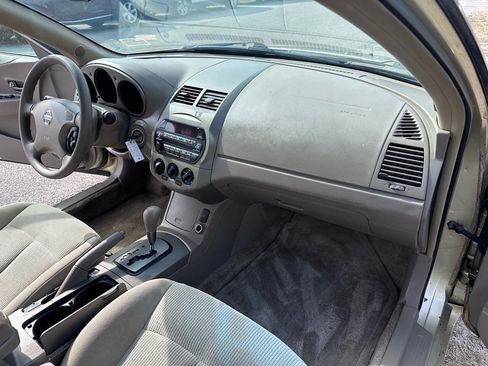 Used 2002 Nissan Altima 2.5 S image 11