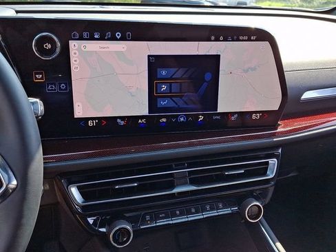 Used 2026 Chevrolet Traverse Z71 w/ Driver Confidence Package AWD/4WD image 16
