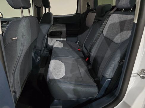 New 2025 Ford Maverick XLT image 32