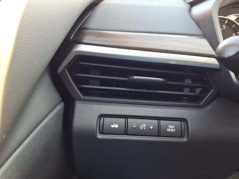 Used 2023 Nissan Altima 2.5 SV image 14