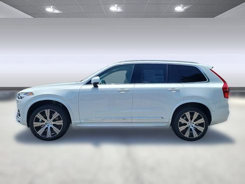 New 2024 Volvo XC90 T8 Ultimate w/ Protection Package Premier image 2