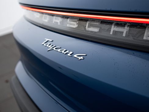 Certified 2024 Porsche Taycan 4 Cross Turismo image 23