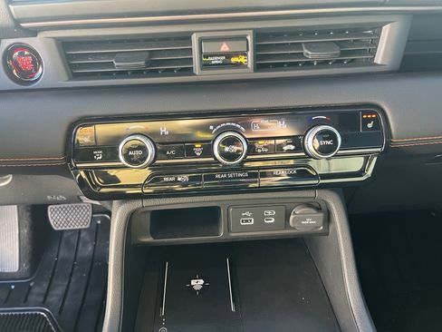 Used 2025 Honda Pilot TrailSport image 22