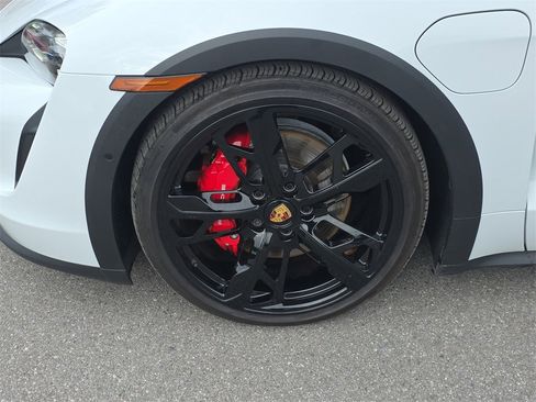 Used 2023 Porsche Taycan 4S image 12