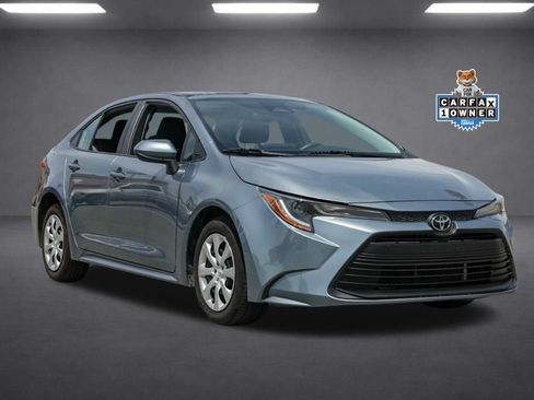 Used 2024 Toyota Corolla LE FWD image 2