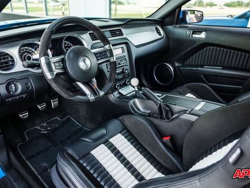 Used 2013 Ford Mustang Shelby GT500 RWD image 2