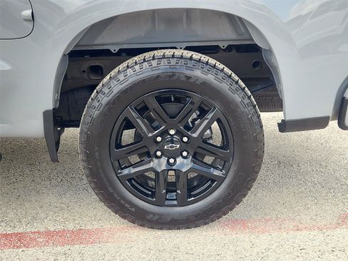 Used 2024 Chevrolet Silverado 1500 Custom w/ Turbomax Blackout Package AWD/4WD image 31