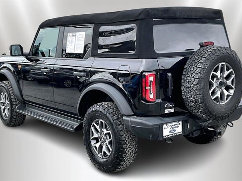 Used 2023 Ford Bronco Badlands image 10