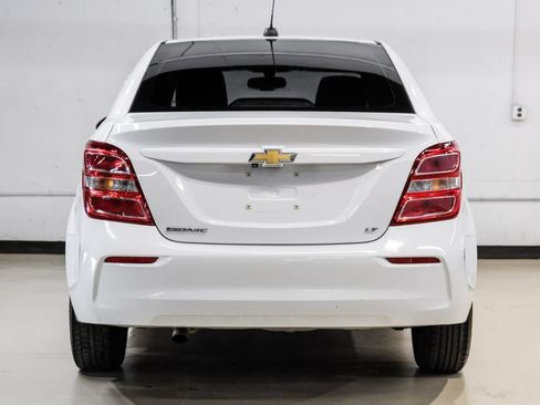Used 2019 Chevrolet Sonic LT w/ Convenience Package image 9