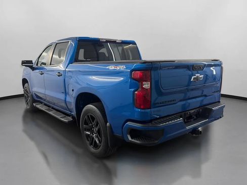 Used 2022 Chevrolet Silverado 1500 Custom w/ LPO, Dark Essentials Package AWD/4WD image 7
