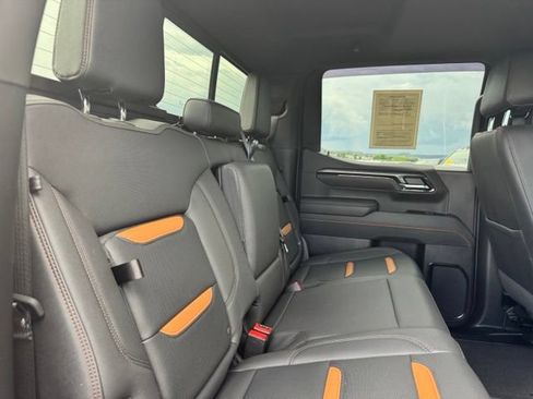 Certified 2025 GMC Sierra 1500 AT4 w/ AT4 Preferred Package AWD/4WD image 28