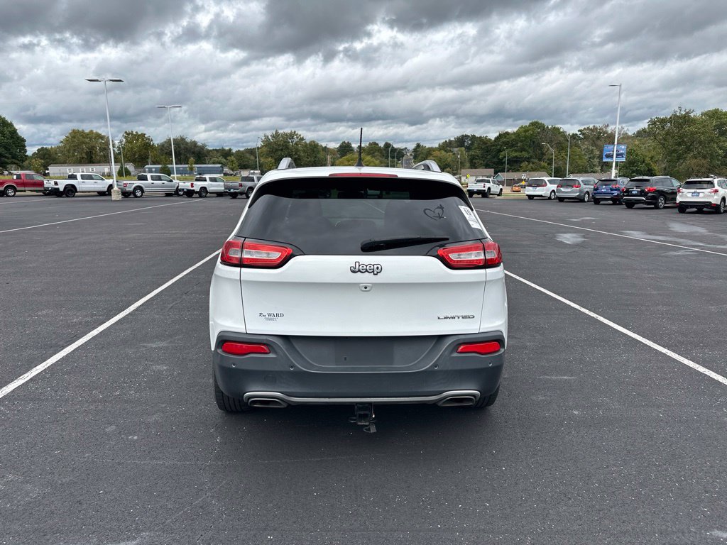 Used 2017 Jeep Cherokee Limited w/ Luxury Group FWD image 15