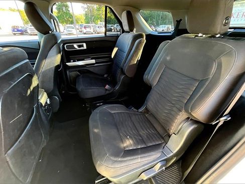 Used 2020 Ford Explorer XLT w/ Comfort Package image 19