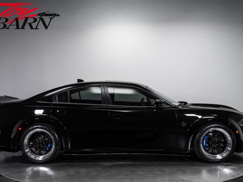 Used 2022 Dodge Charger SRT Hellcat RWD image 6