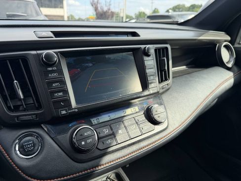 Used 2016 Toyota RAV4 SE FWD image 21