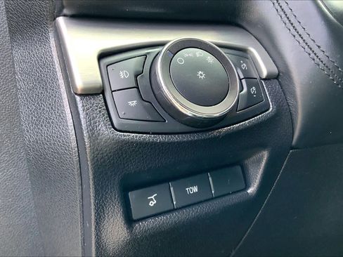 Used 2019 Ford Explorer Platinum AWD/4WD image 34
