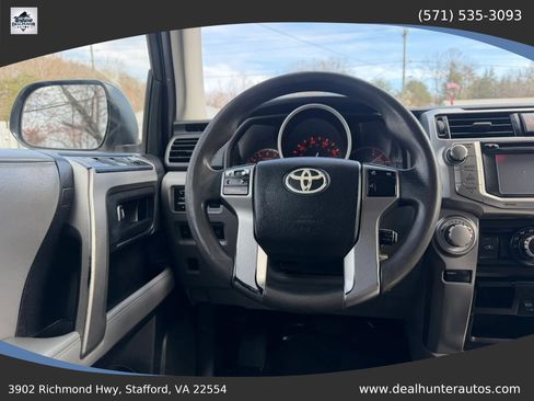 Used 2012 Toyota 4Runner SR5 AWD/4WD image 31