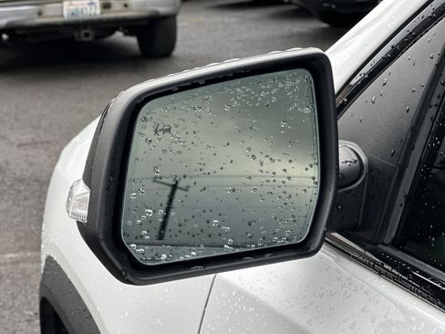 Used 2021 GMC Acadia SLT w/ Elevation Edition image 57