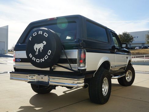 Used 1995 Ford Bronco XLT image 15