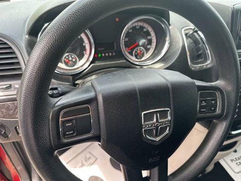 Used 2012 Dodge Grand Caravan American Value Package FWD image 18