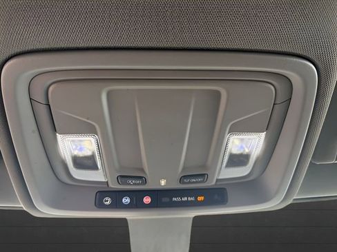 Used 2021 GMC Sierra 3500 4x4 Crew Cab w/ Convenience Package image 19