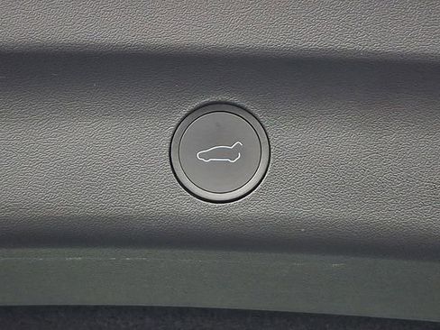 Used 2023 Tesla Model Y Long Range image 32