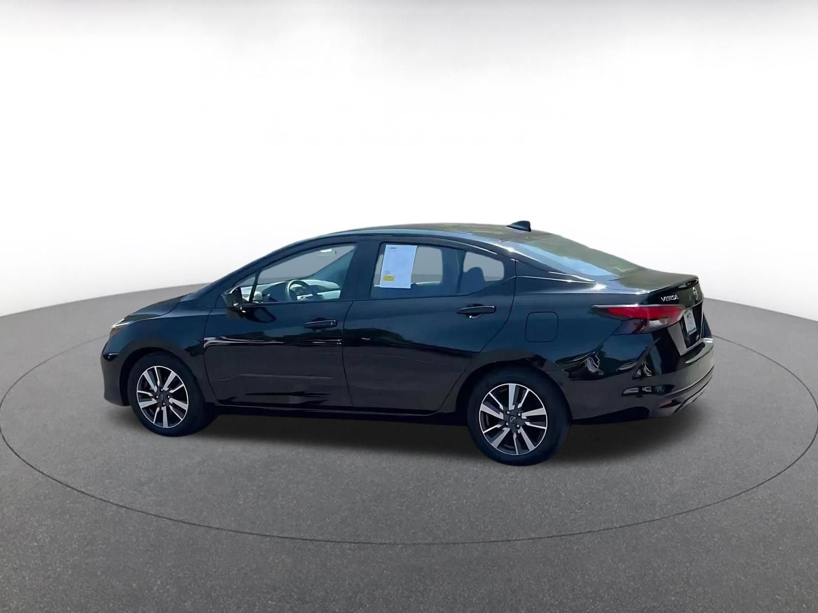 Used 2025 Nissan Versa SV FWD image 8