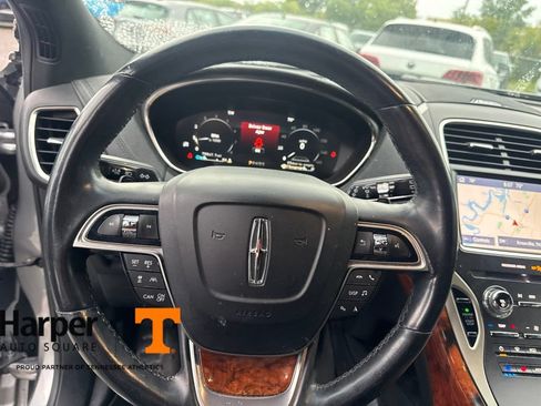 Used 2020 Lincoln Nautilus Reserve FWD image 17