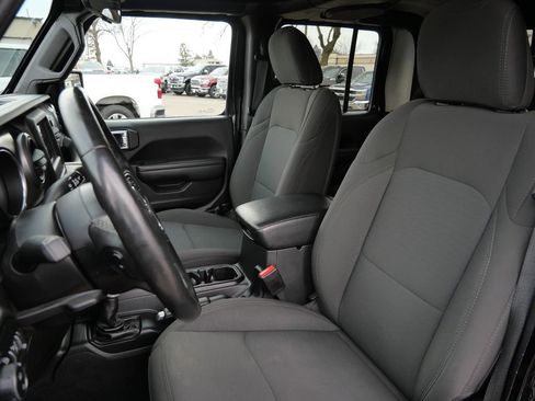 Used 2021 Jeep Gladiator Sport image 29