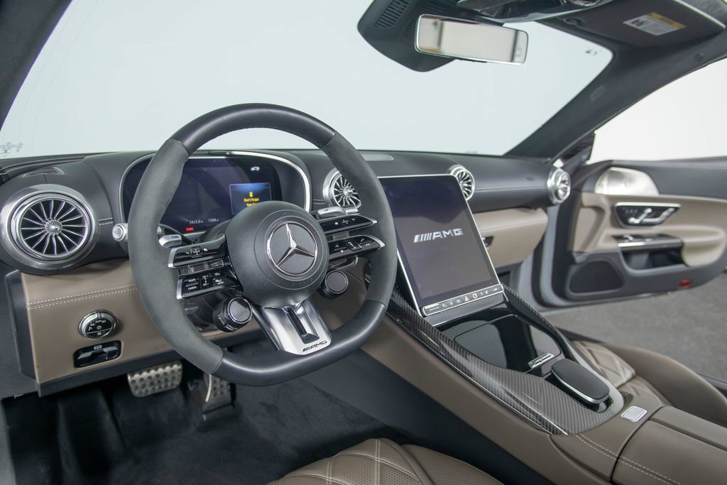 Used 2022 Mercedes-Benz SL 63 AMG 4MATIC image 5