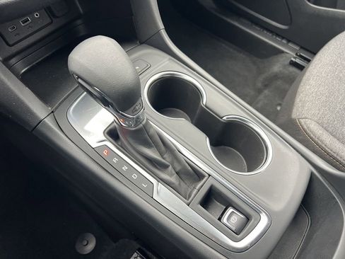 Used 2024 Chevrolet Equinox LT image 22