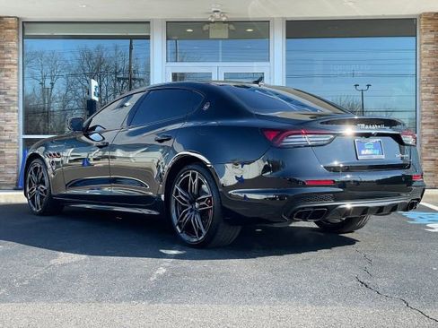 Used 2021 Maserati Quattroporte Trofeo image 11