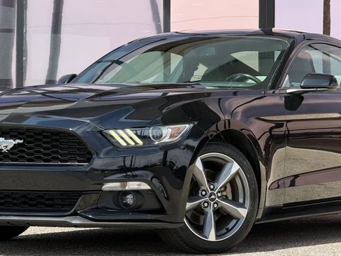 Used 2016 Ford Mustang Coupe RWD image 2