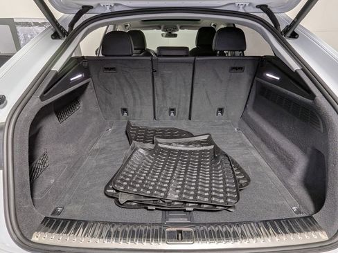 Used 2023 Audi Q8 Premium Plus w/ Premium Plus Package image 54