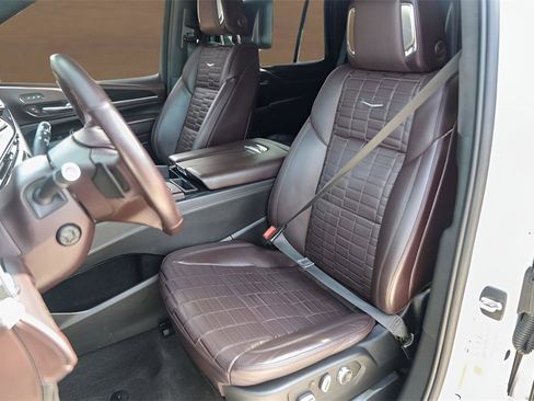 Certified 2023 Cadillac Escalade Sport Platinum image 7