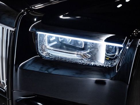 Used 2024 Rolls-Royce Phantom Sedan image 23