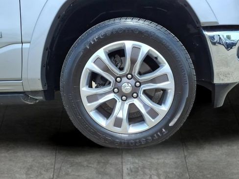 Used 2019 RAM 1500 Limited AWD/4WD image 9