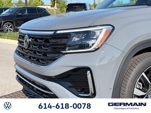 New 2026 Volkswagen Atlas Cross Sport SEL Premium R-Line AWD/4WD image 10