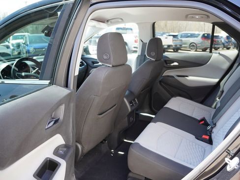Used 2019 Chevrolet Equinox LT FWD image 16
